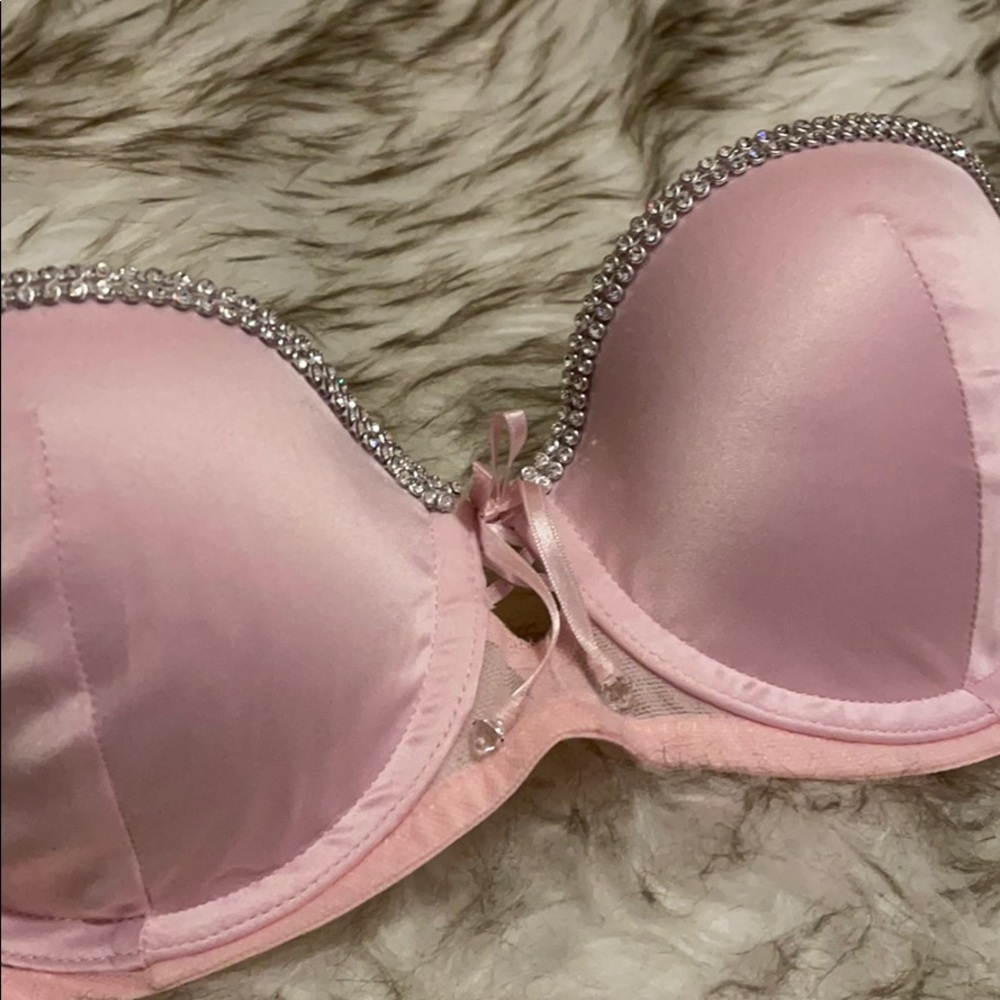 Victoria’s Secret Glamorous Bra 32B